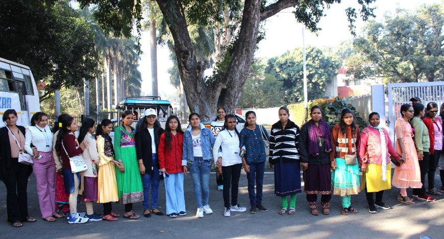 IIT Roorkee AICB Conducts Workshop For Visually Impaired Girls