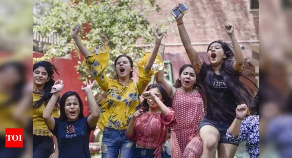 UP PCS Exam 2022: Women bag 8 out top 10 positions