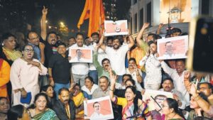 Settling the Sena split - Hindustan Times
