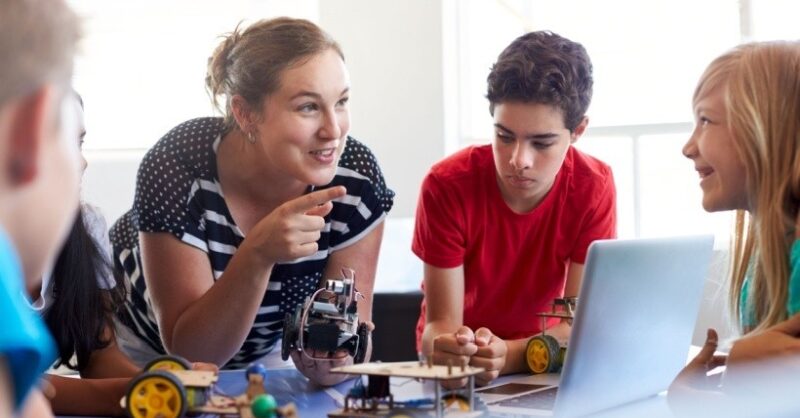 STEM Vs. STEAM: Differences, Benefits, And Implementation Tips